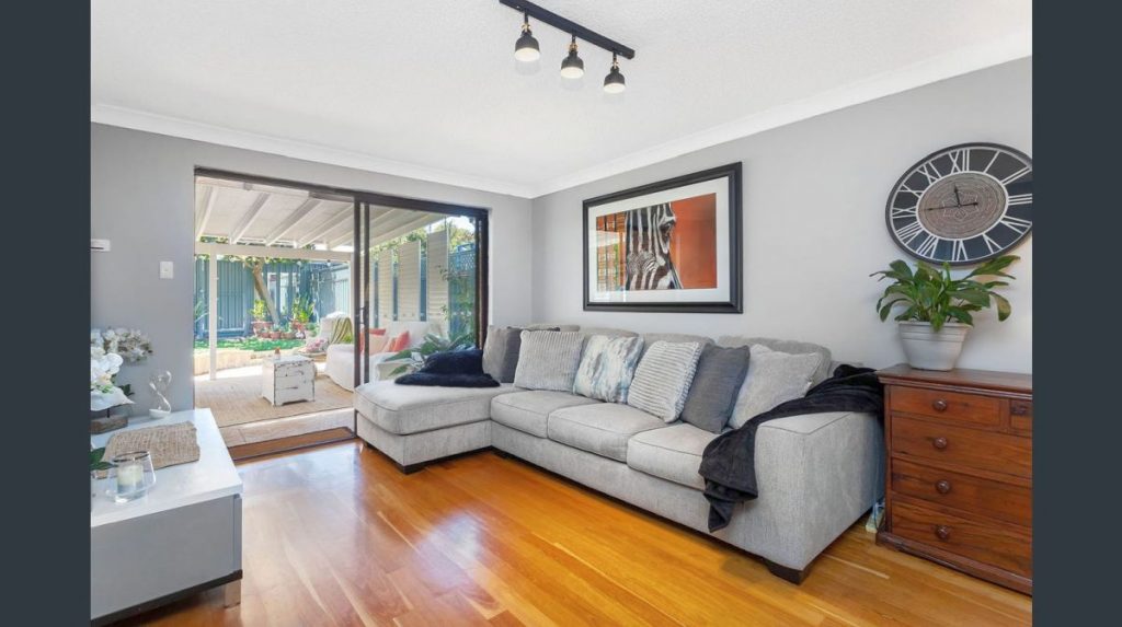 Total renovation of townhouse lounge and entrance after