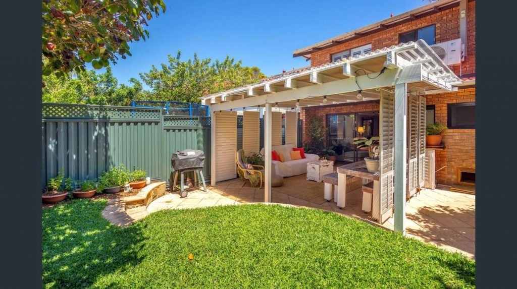 Total renovation of townhouse back garden and patio after