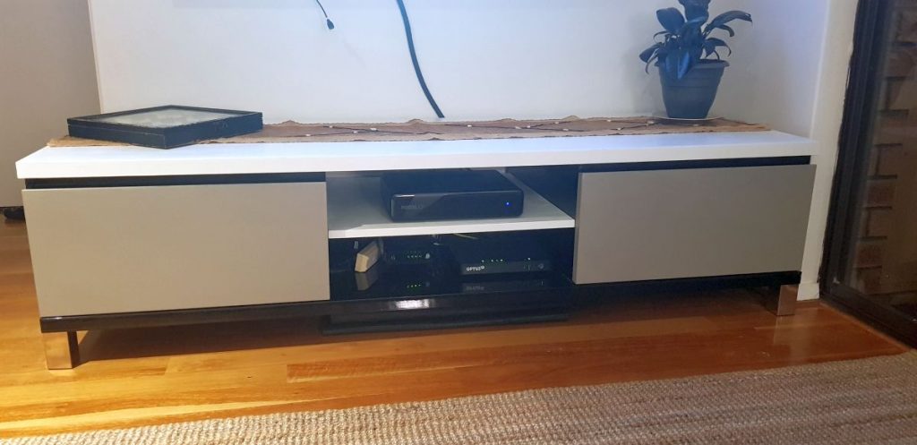 TV cabinet refreshed with chalk paint