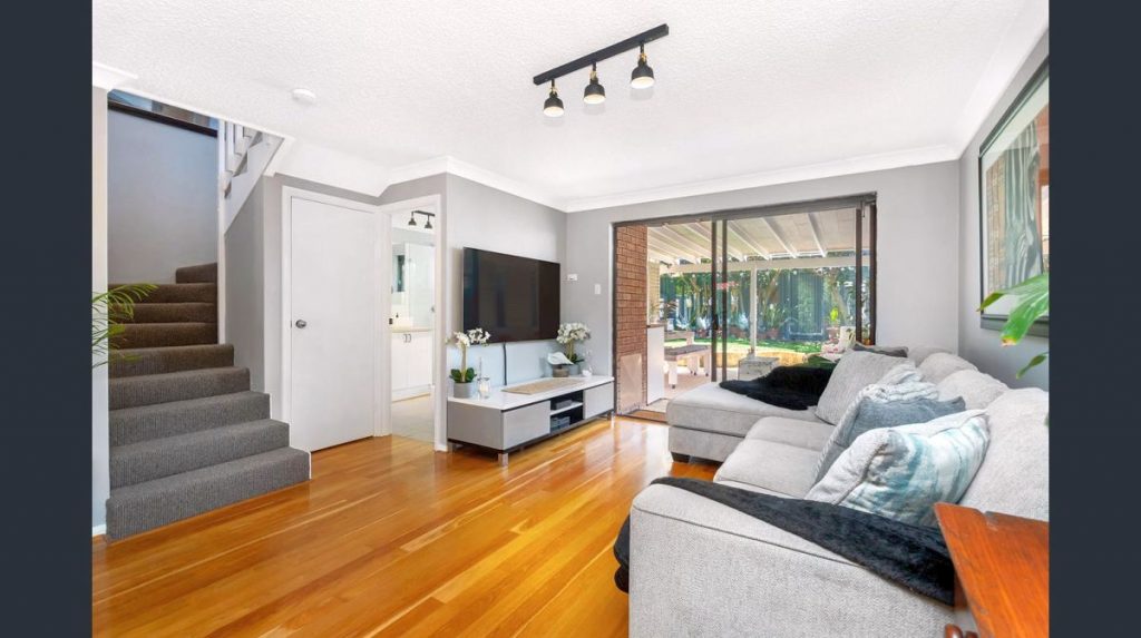 Total renovation of townhouse lounge and entrance after